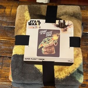 Star Wars Mandalorian Plush Throw with Earthy Tones